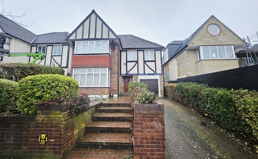 House in Golders Green, Barnet, England 1