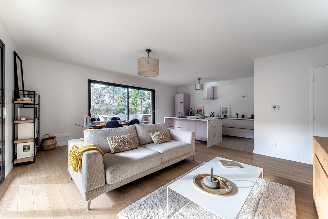 Apartment in Écully, Auvergne-Rhône-Alpes, France 1 - 16918829