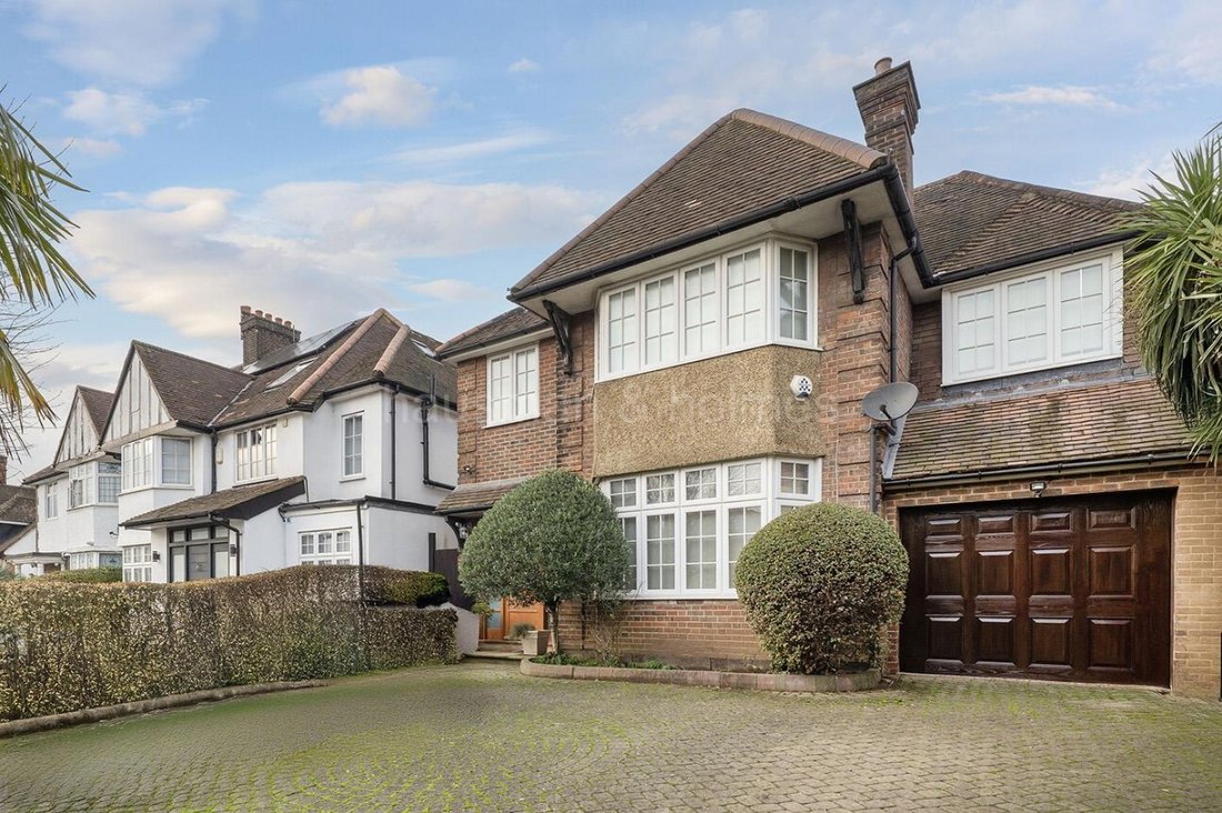 House in Golders Green, Barnet, England 1 - 16917037