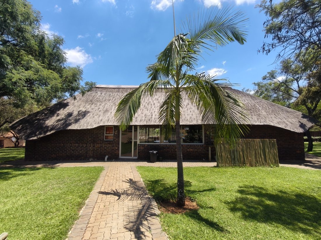 Farm Ranch in Swartruggens, North West, South Africa 1 - 16919433