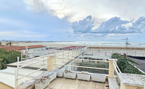 Apartment in Historic Center, Viareggio, Tuscany 1