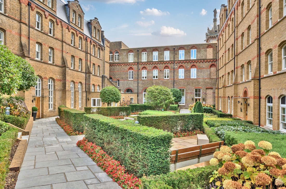 Apartment in Barnet, England 1 - 16917163