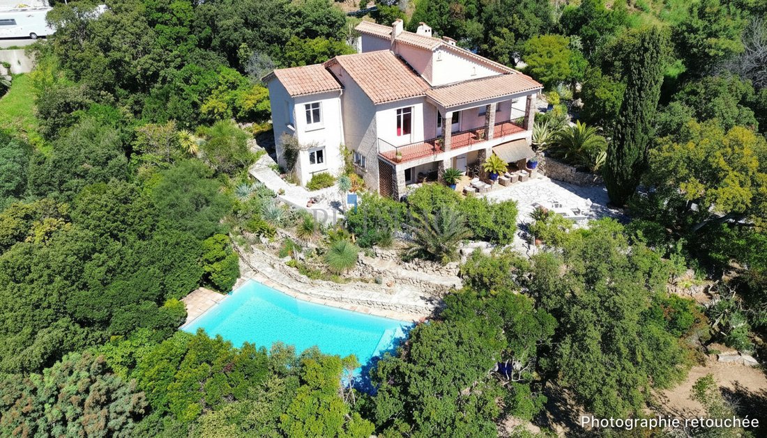 Villa in Les Issambres, Roquebrune-sur-Argens, France 3 - 15633909