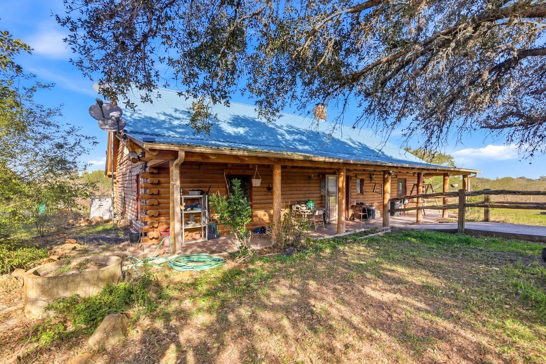 House in Goliad, Texas, United States 3 - 16917115