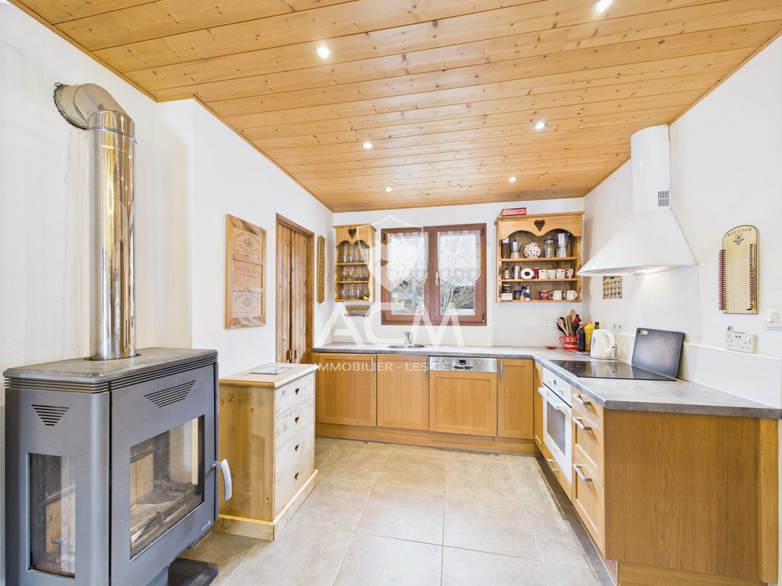 Chalet in Les Gets, Auvergne-Rhône-Alpes, France 3 - 16919980