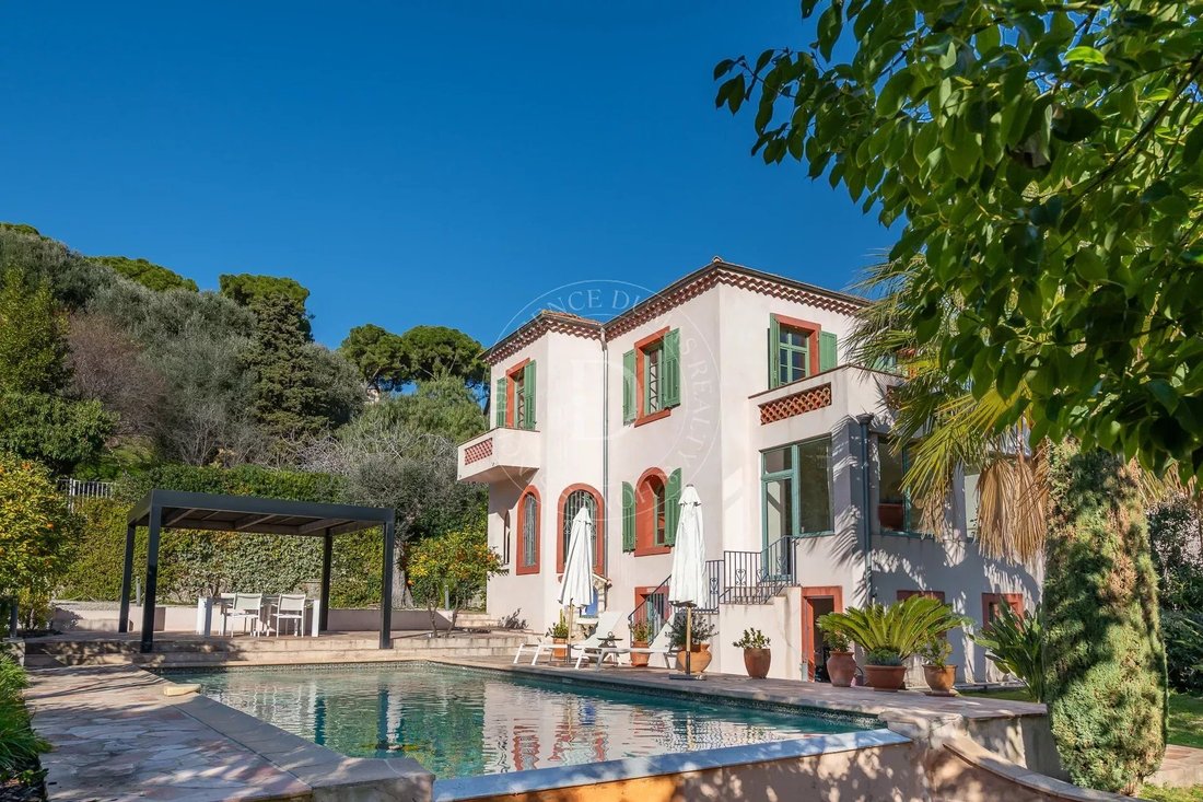 Villa in Nice, Provence-Alpes-Côte d'Azur, France 1 - 16919037