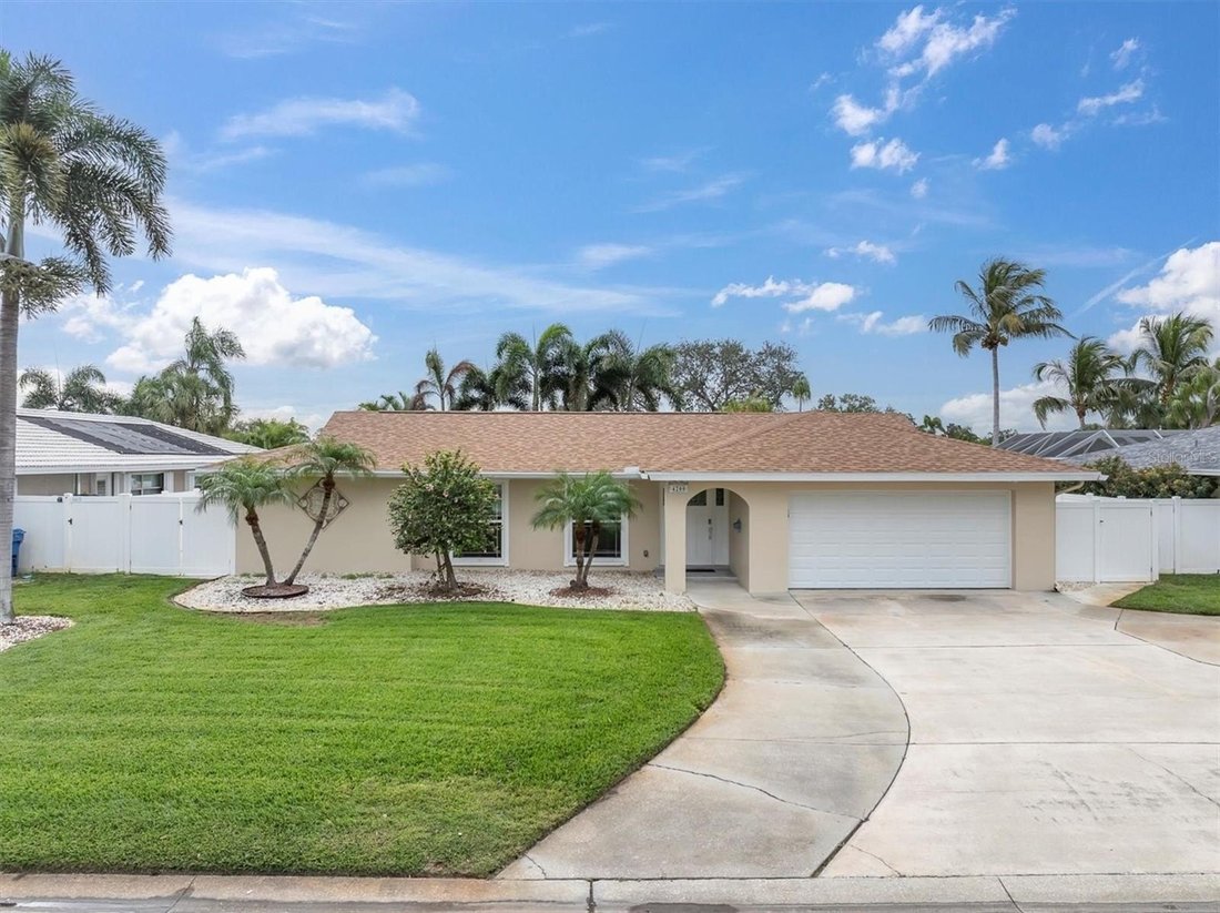 House in St. Petersburg, Florida, United States 2 - 16919778