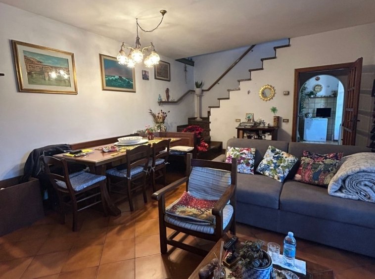 House in Pietrasanta, Tuscany, Italy 3 - 16917741