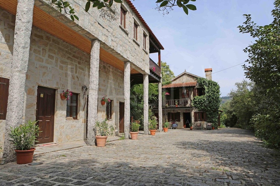 Finca in Penalva de Alva e Sao Sebastiao da Feira, Coimbra District, Portugal 1 - 16919360