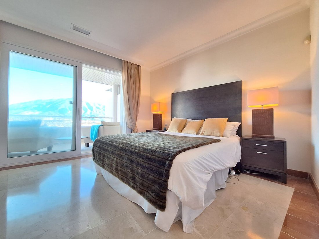 Penthouse in Nueva Andalucia, Marbella, Spain 4 - 16920747
