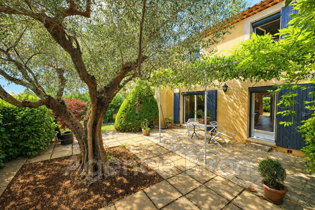 Villa in Plateau de Puyricard-La Trévaresse, Aix-en-Provence, France 1 - 16105487