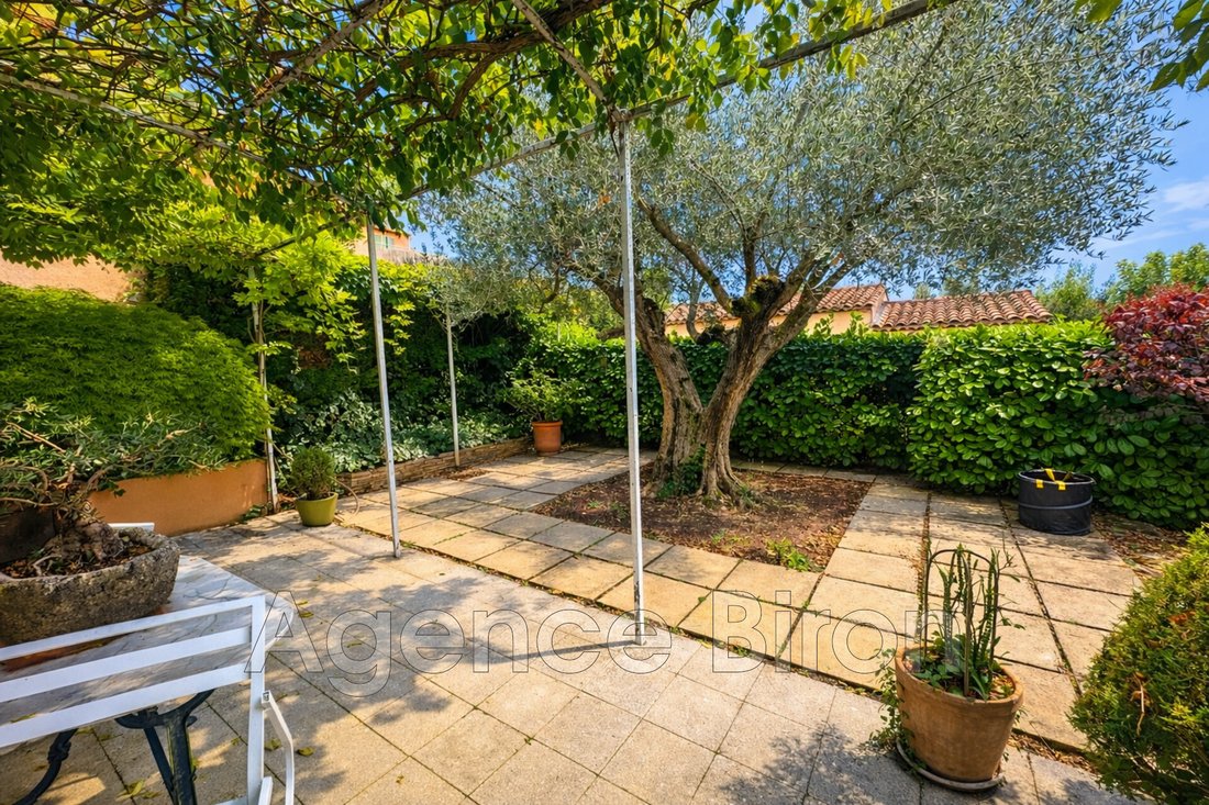 Villa in Plateau de Puyricard-La Trévaresse, Aix-en-Provence, France 3 - 16105487