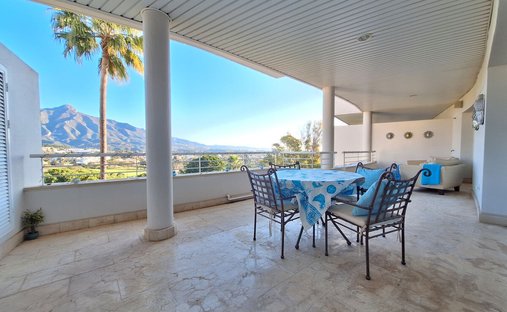 Penthouse in Nueva Andalucia, Marbella, Spain 1