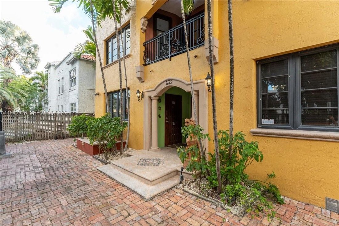 Miami Beach, Florida, United States 3 - 16920975