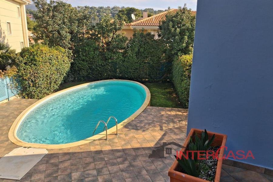 Villa in Penteli, Attica, Greece 1 - 16921624