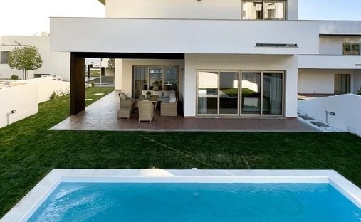 Villa in Loures, Lisbon, Portugal 1
