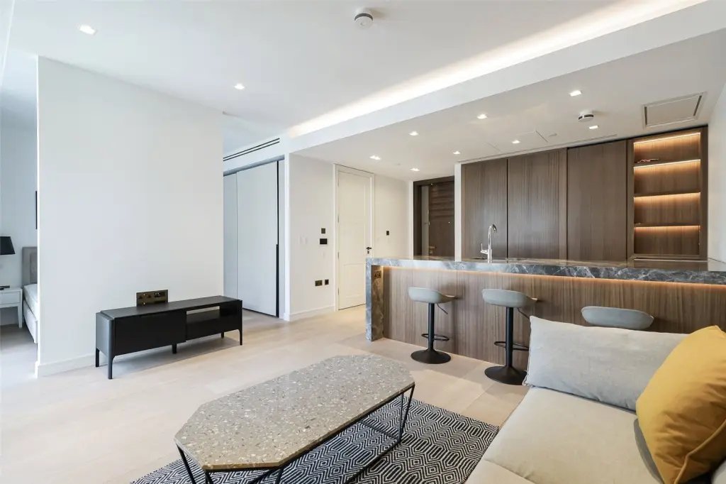 Apartment in WC2, Westminster, England 2 - 16922529