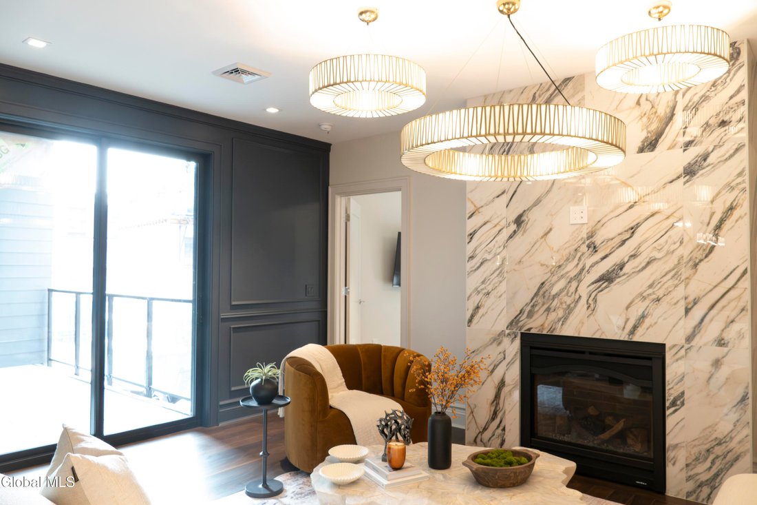 Condo in Saratoga Springs, New York, United States 4 - 16922927