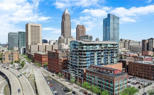 Annonces Immobilières de RE/MAX Real Estate Group - Avon Lake - United ...