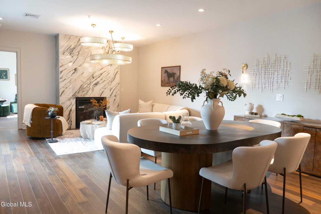 Condo in Saratoga Springs, New York, United States 4 - 16922596