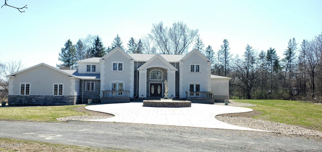 House in Schenectady, New York, United States 3 - 16922028