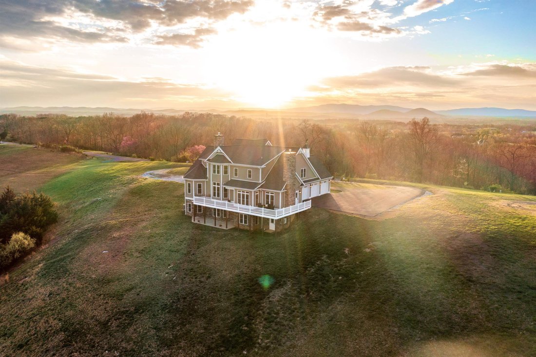 House in Staunton, Virginia, United States 2 - 16922839