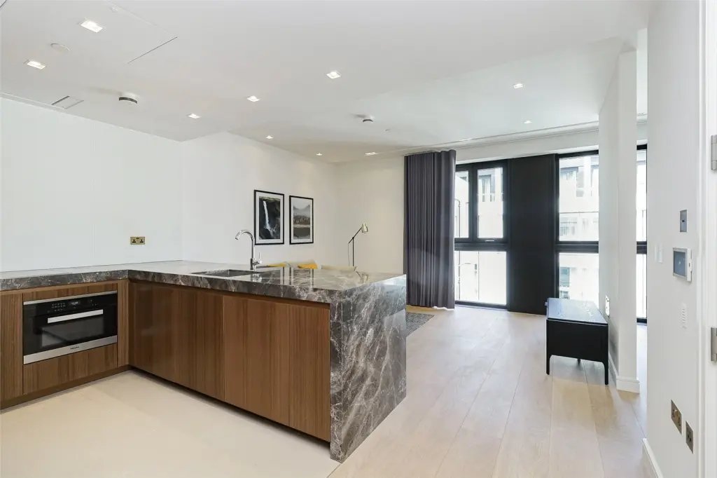 Apartment in WC2, Westminster, England 4 - 16922529