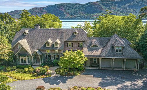 House in Silver Bay, New York, United States 1