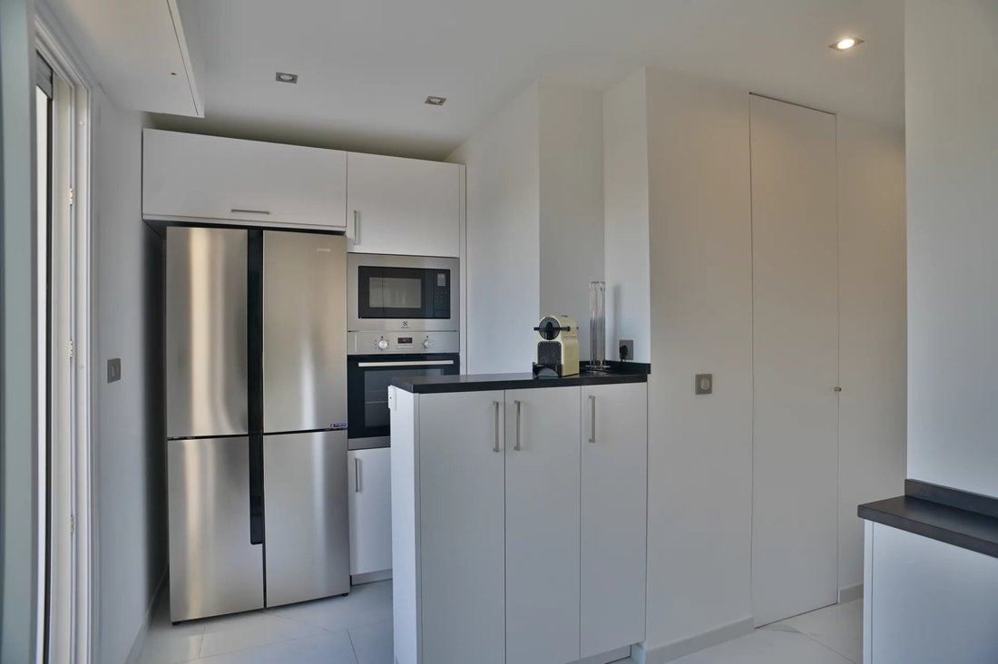 Visual Reference: Beautiful Top Floor Apartment In Cannes Provence Alpes Côte D
