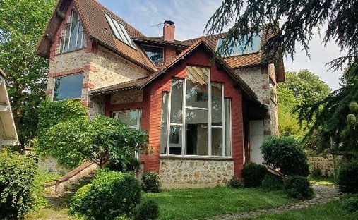 Villa in Orsay, Ile-de-France, France 1