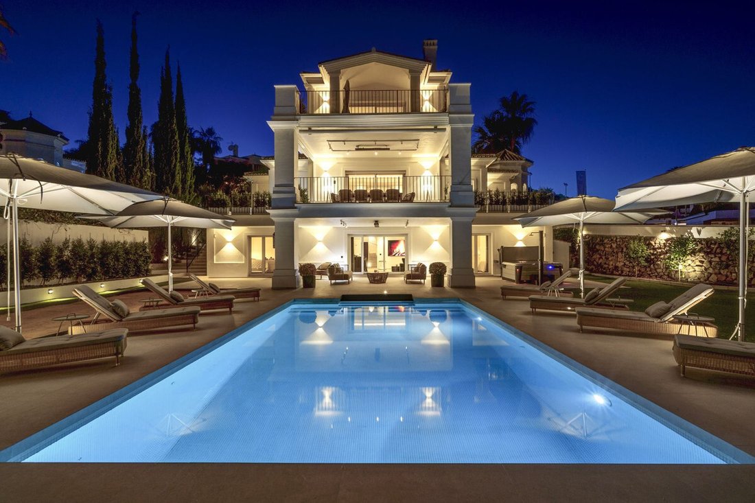 Villa in Puerto Banus, Marbella, Spain 1 - 16921846