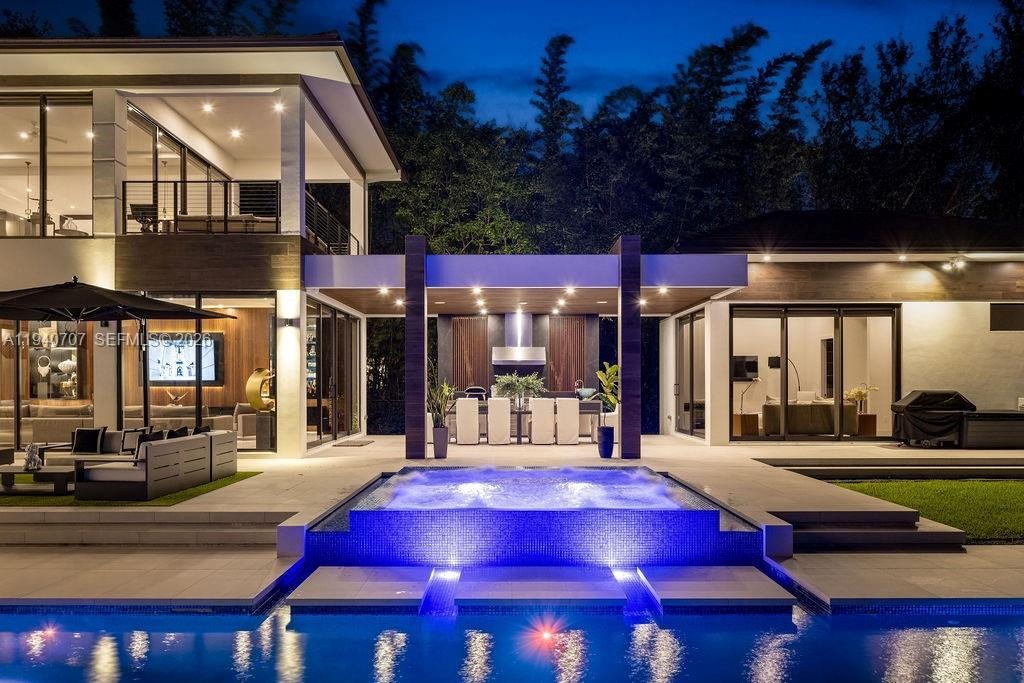 House in Miami, Florida, United States 3 - 16893709