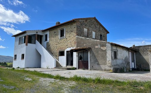 Casa di campagna a Montecatini Val di Cecina, Toscana, Italia 1