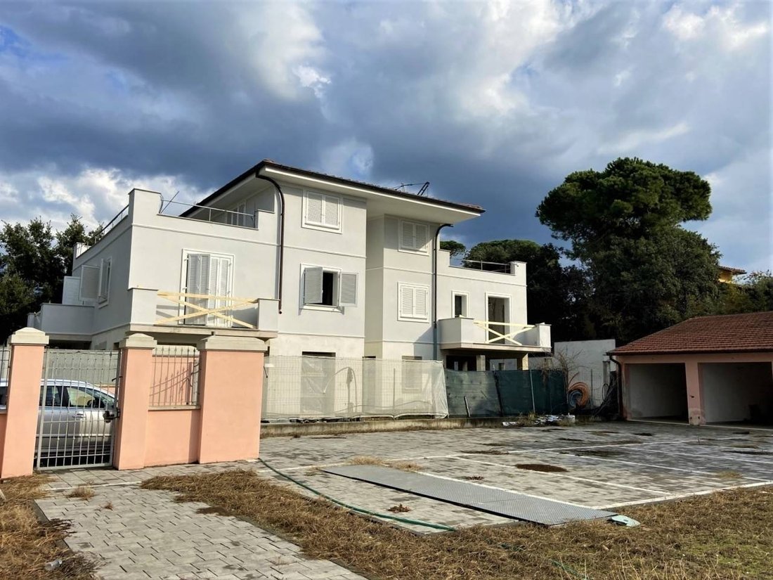 House in Center, Forte dei Marmi, Tuscany 5 - 16922940