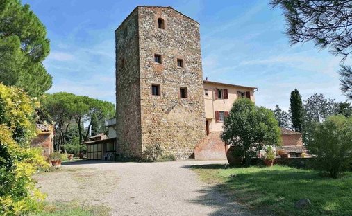 Estate in Gambassi Terme, Tuscany, Italy 1