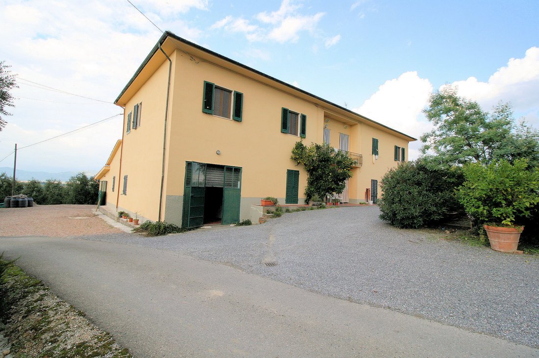 Estate in Center, Cerreto Guidi, Tuscany 3 - 16922937
