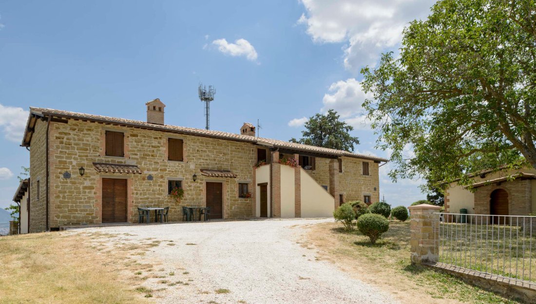 Country House in Gubbio, Umbria, Italy 4 - 16922992