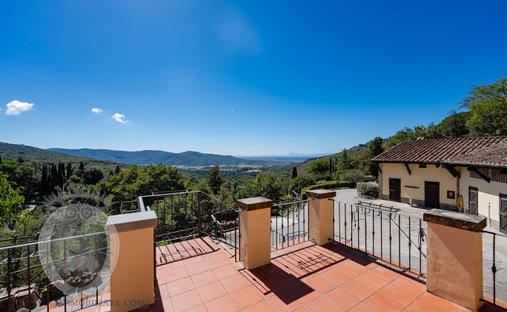 Estate in Center, Cortona, Tuscany 1
