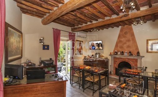 Country House in Center, Capannori, Tuscany 1
