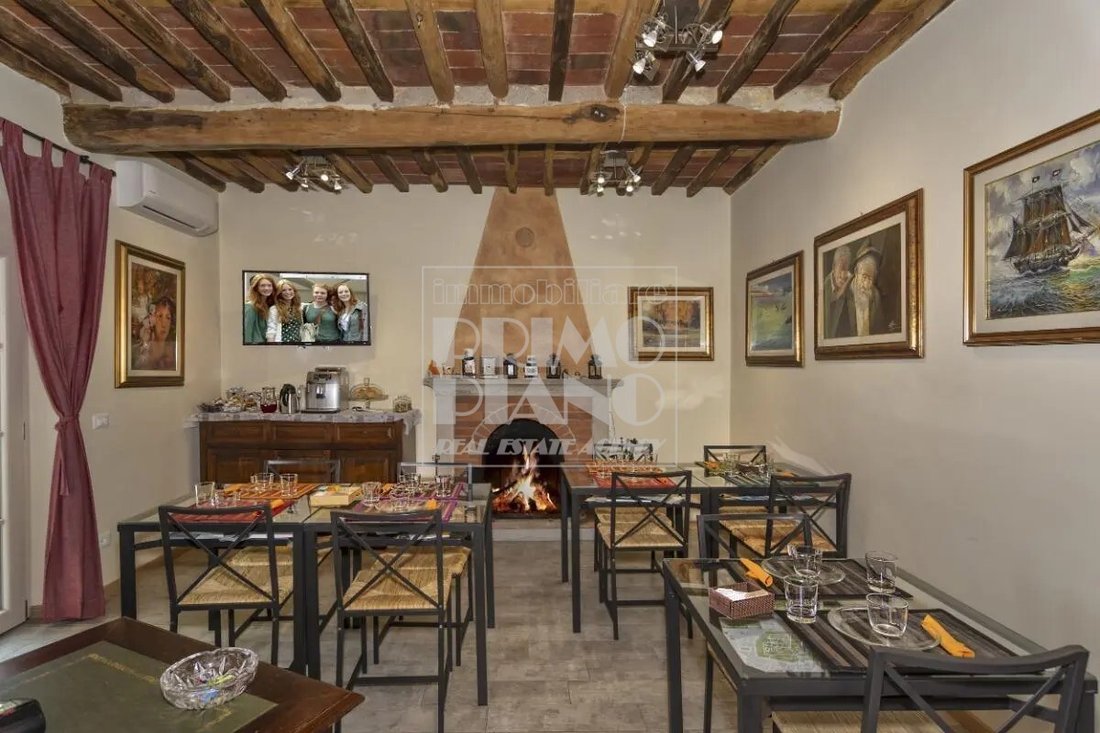 Country House in Center, Capannori, Tuscany 2 - 16922963