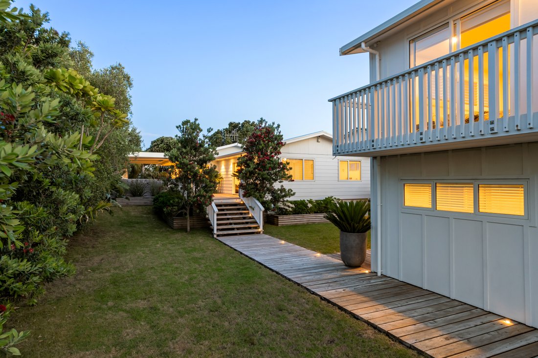 House in Whangamata, Waikato, New Zealand 5 - 16924170