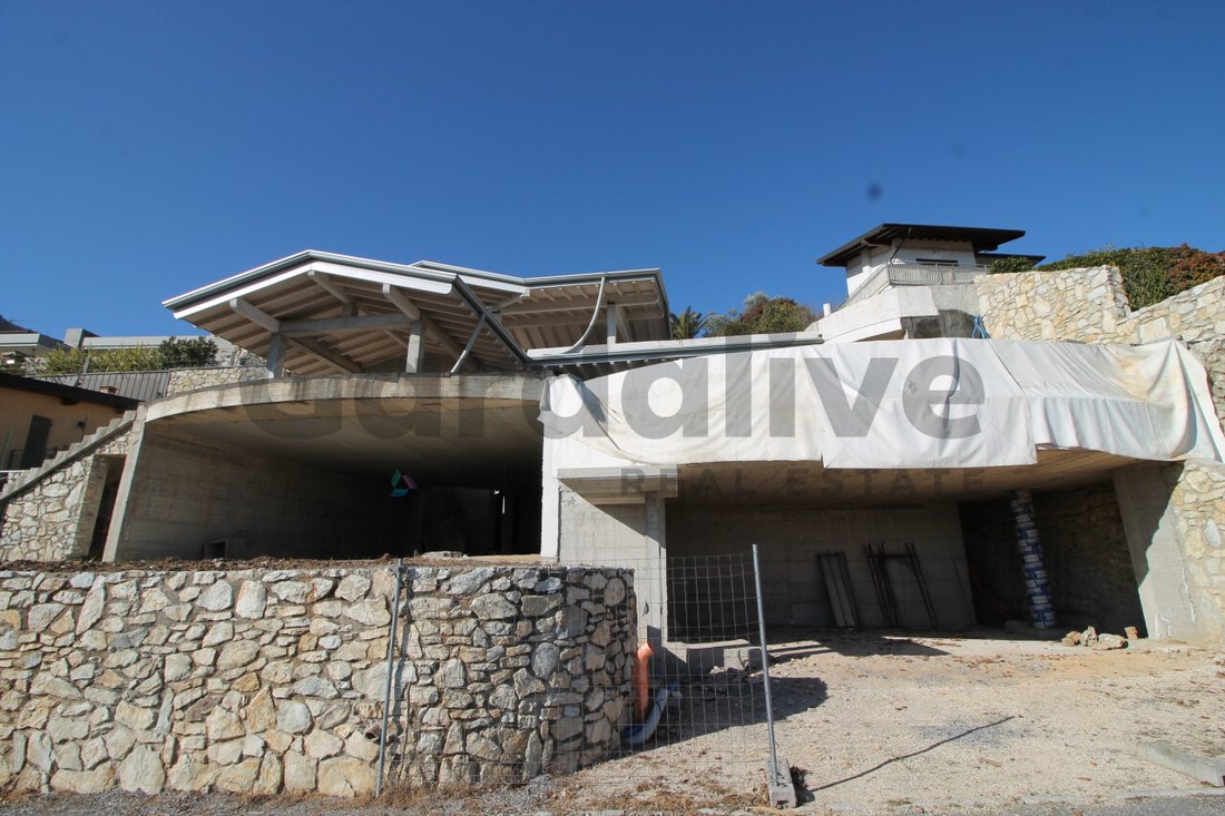 Villa in Salo, Lombardy, Italy 3 - 16925875