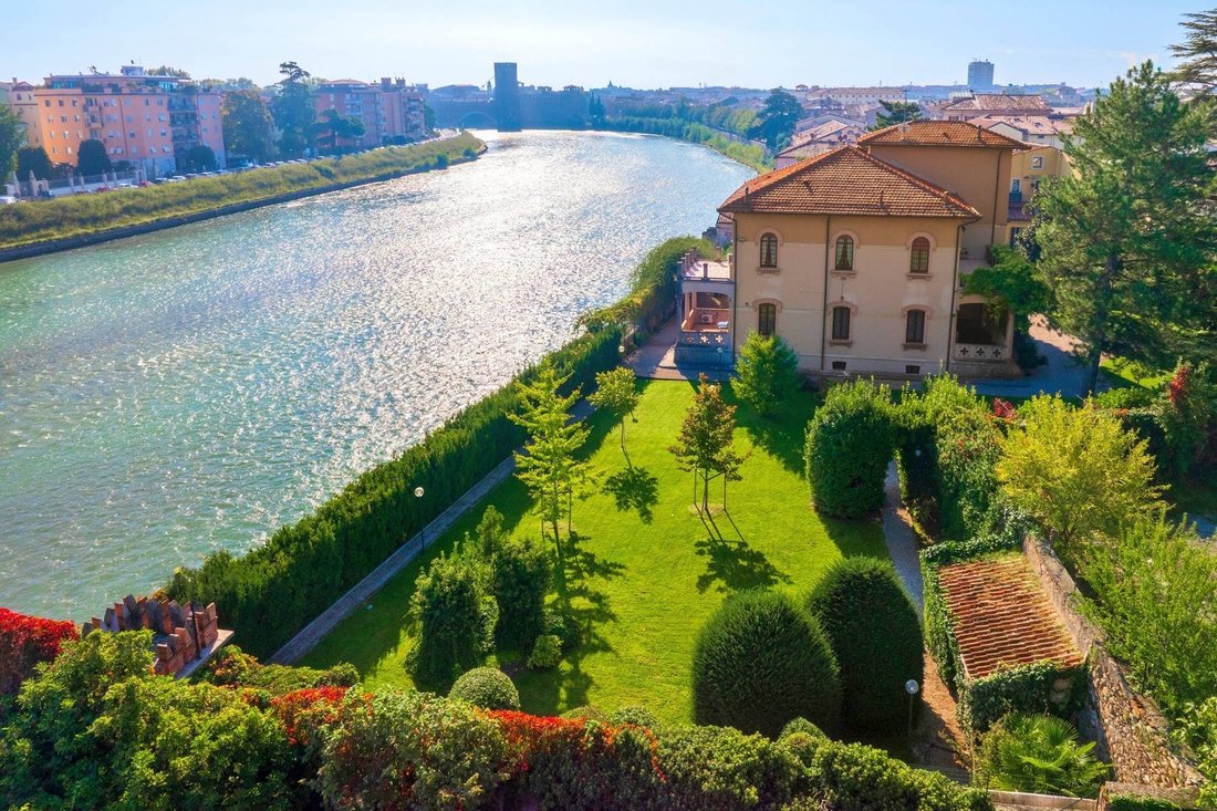 House in Center, Verona, Veneto 1 - 16478709