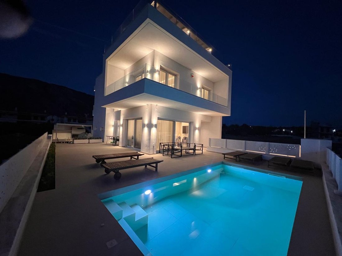 House in Community of Pisia, Loutraki - Perachora, Greece 1 - 16924800