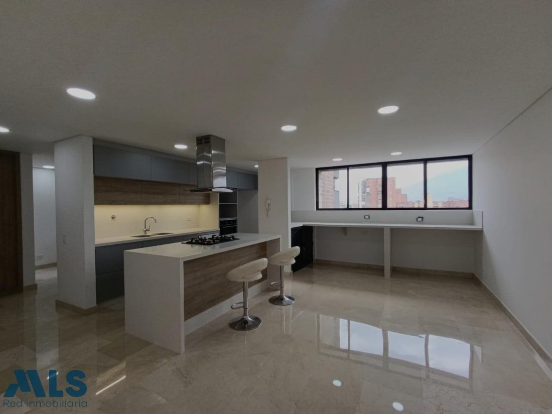 Apartment in Medellín, Antioquia, Colombia 3 - 16923438