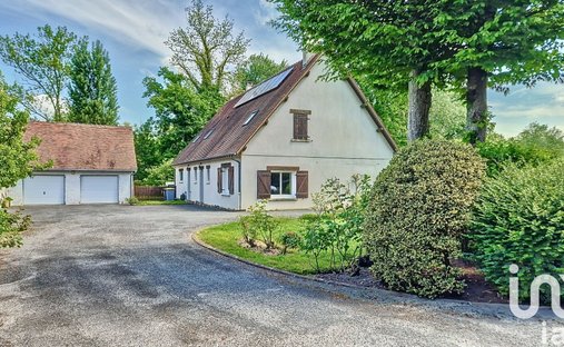 House in Moret-Loing-et-Orvanne, Ile-de-France, France 1