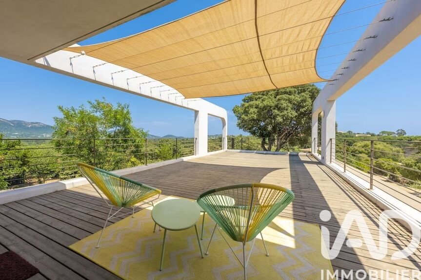 House in Sainte-Lucie-de-Porto-Vecchio, Corsica, France 2 - 16924363