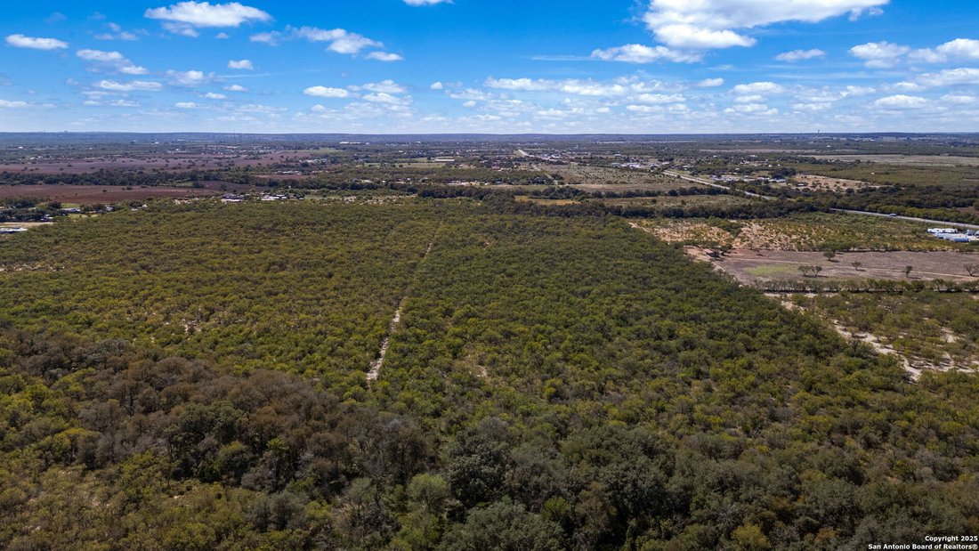 Farm Ranch in Von Ormy, Texas, United States 4 - 16925751