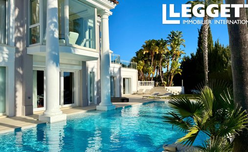 Villa in Centre, Vallauris, France 1