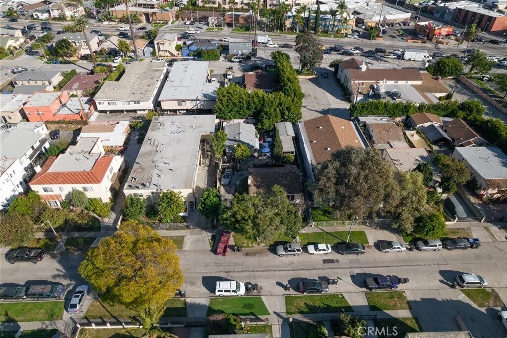 Los Angeles, California, United States 2 - 16924863
